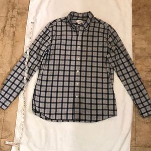Mens Medium Sonoma button down long sleeve shirt.